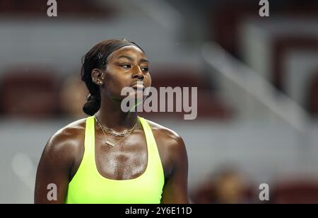 Pékin, Chine. 25 septembre 2024. Alycia Parks des États-Unis réagit lors du match de premier tour féminin contre Wang Qiang de Chine lors du tournoi de tennis de l'Open de Chine 2024 à Pékin, capitale de la Chine, le 25 septembre 2024. Crédit : Bai Xuefei/Xinhua/Alamy Live News Banque D'Images