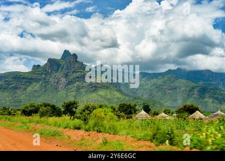 Karamoja Savanah paysage - Ouganda Banque D'Images