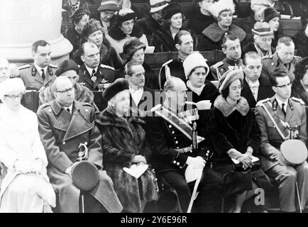 FAMILLE ROYALE NÉERLANDAISE AUX FUNÉRAILLES DE LA REINE WILHELMINE AUX PAYS-BAS ; 10 DÉCEMBRE 1962 Banque D'Images