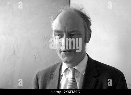 FRANCIS CRICK PRIX NOBEL / ; 18 OCTOBRE 1962 Banque D'Images