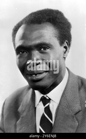 A MILTON OBOTE - PORTRAIT DU PREMIER MINISTRE, MEMBRE DU GOUVERNEMENT OUGANDAIS À KAMPALA ; 11 OCTOBRE 1962 Banque D'Images