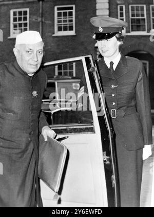 LE PREMIER MINISTRE INDIEN PANDIT JAWAHARLAL NEHRU À LONDRES ; 17 SEPTEMBRE 1962 Banque D'Images