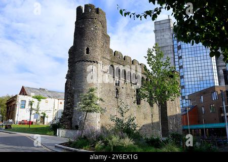 Vestiges du château de Swansea, Swansea, pays de Galles du Sud. Banque D'Images