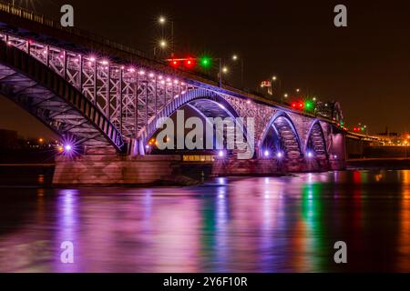 Le pont Peace reliant Buffalo (New York) à Fort Erie (Ontario). Banque D'Images