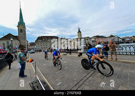 LONGO BORGHINI Elisa, PALADIN Soraya, REALINI Gaia (Italie, ITA, Italien) in Aktion während des Mixed Relay Team Time Trial BEI den UCI Championnats du monde sur route : 24, 9 kilomètres rund um Zürich) BEI den UCI-Straßen- und para-Cycling-Straßenweltmeisterschaften 2024 AM Montag, den 23. Septembre 2024, à Zürich, Schweiz. Die Radsport Wm findet vom 21. bis 29. Septembre 2024 um und in Zürich im Rahmen der 2024 UCI Road and para-cycling Road World Championships statt. Banque D'Images