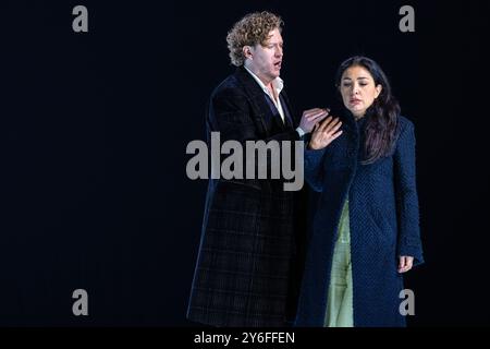 Gordon Bintner (Eugene Onegin), Kristina Mkhitaryan (Tatyana) dans EUGENE ONEGIN au Royal Opera, Covent Garden, Londres WC2 24/09/2024 musique : Pyotr Banque D'Images