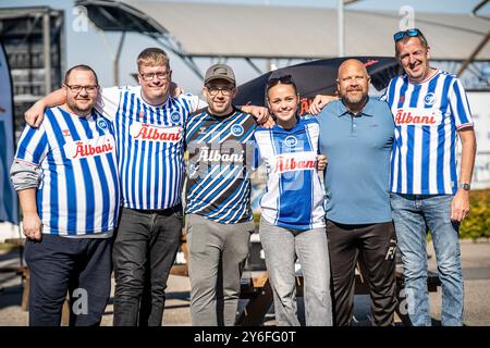 Odense, Danemark. 22 septembre 2024. Les fans de football d'Odense BK ont vu avant le match NordicBet Liga entre Odense BK et FC Roskilde au nature Energy Park à Odense. Banque D'Images