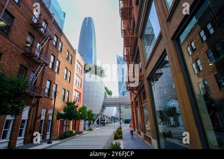 San Francisco, CA, États-Unis - 16 septembre 2024 - le bâtiment de la tour Salesforce et le siège de Salesforce.com Banque D'Images