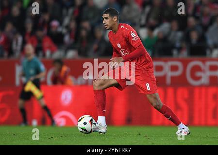 Essen, Allemagne. 25 septembre 2024. Fussball 3. Liga 7. Spieltag Rot-Weiss Essen - Borussia Dortmund II AM 25.09.2024 im Stadion an der Hafenstrasse in Essen Jimmy Kaparos ( Essen ) la réglementation DFB interdit toute utilisation de photographies comme séquences d'images et/ou quasi-vidéo. Foto : Revierfoto crédit : ddp Media GmbH/Alamy Live News Banque D'Images