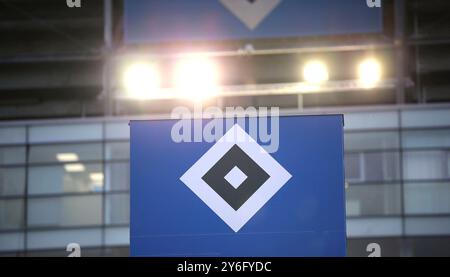 Hambourg, Allemagne. 25 septembre 2024. Football, Europa League, ronde préliminaire, journée 1, Dynamo Kiev - Lazio Rome, Volksparkstadion : le diamant HSV à l'honneur. Crédit : Claus Bergmann/dpa/Alamy Live News Banque D'Images