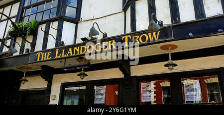 The Llandoger Trow Inn, Welsh Back, Bristol, Ouest de l'Angleterre, Royaume-Uni. 2024 Banque D'Images