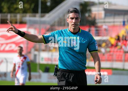 L'arbitre du match, Gabriele Scatena de la délégation d'Avezzano lors du match du championnat italien de football de Serie B entre Mantova Calcio Banque D'Images