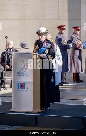 National Memorial Arboretum, Royaume-Uni. 11 novembre 2023. SAR la Princesse Royale assiste au service du jour de l'Armistice avec d'anciens militaires Banque D'Images