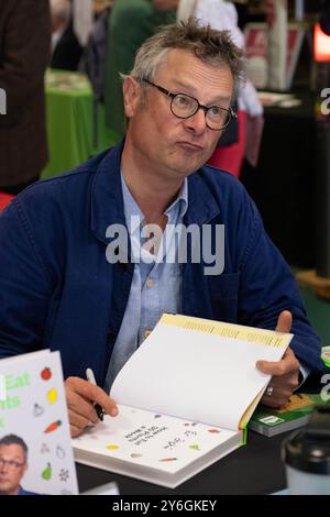 Uttoxeter, personnel, Royaume-Uni. 20 septembre 2024. Hugh Fearnley-Whittingstall signe son nouveau livre à la Midlands Climate Expo 2024. Mark de crédit Lear/Alamy Banque D'Images