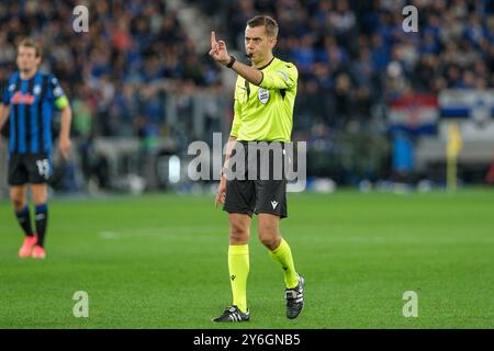 Arbitre du match Clement Turpin de France lors du match de football UEFA Champions League 2024/2025 - League phase MD1 entre Atalanta BC et A. Banque D'Images