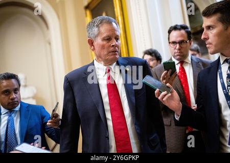 Washington, États-Unis. 25 septembre 2024. Le sénateur Steve Daines (R-MT) s'adresse aux médias au Capitole des États-Unis, à Washington, DC, le mercredi 25 septembre, 2024. (Graeme Sloan/Sipa USA) crédit : Sipa USA/Alamy Live News Banque D'Images