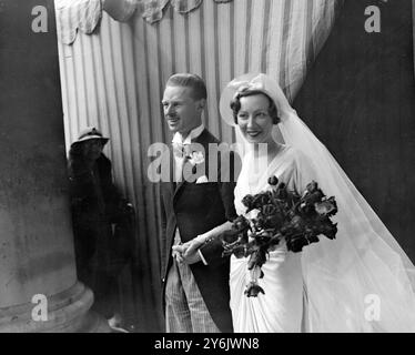 Mariage de M. Alfred Richard Sackville Chaplin et de Mlle Barbara McGrath à l'église St George ' s , Hanover Square , Londres , Angleterre . 23 avril 1936 Banque D'Images