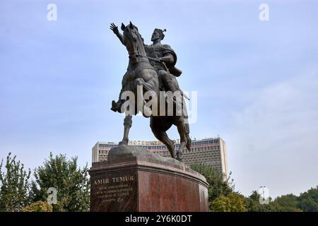 Statue d'Amir Timur (Tamerlan, 1336-1405). Il a été le fondateur de l'Empire timouride d'Asie centrale et est devenu le premier roi de l'époque timuride dynast Banque D'Images