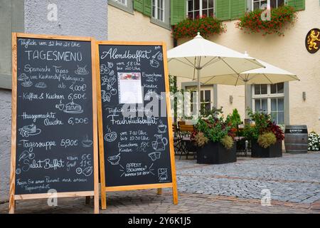 Speisekarte eines restaurants à Meersburg *** Menu d'un restaurant à Meersburg Banque D'Images