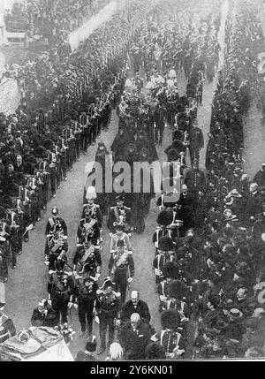 Les funérailles de la reine Victoria les pleurés royaux, les têtes couronnées, les princes et les princesses passant par Cowes, île de Wight. 2 février 1901 Banque D'Images