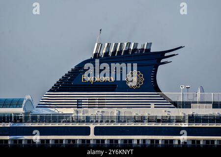 Marseille, France. 25 septembre 2024. Le navire de croisière à passagers MSC Explora II arrive au port méditerranéen français de Marseille. Crédit : SOPA images Limited/Alamy Live News Banque D'Images