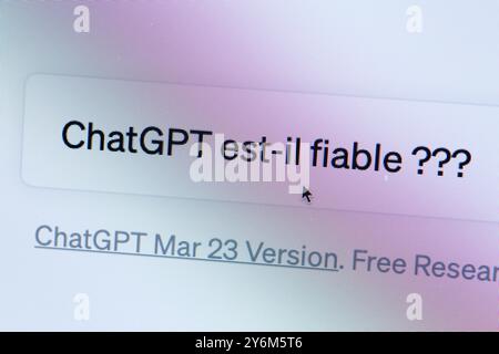 ChatGPT, chatbot IA avancé interagissant de manière conversationnelle Banque D'Images