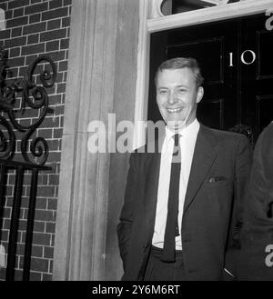 M. Anthony Wedgwood Benn, ministre des postes et député travailliste du sud-est de Britsol 21 décembre 1964 Banque D'Images