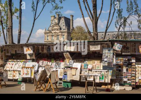 France, Paris, 75, Quai Voltaire, 7ème ARRT, boîtes de libraires, printemps, 2023. Banque D'Images