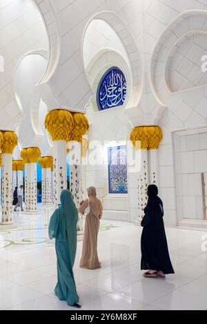 Émirats arabes Unis, Abu Dhabi. Grande mosquée Sheikh Zayed Banque D'Images