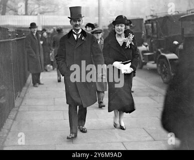 Bailey - mariage de Churchill à St Margaret's Westminster. M. et Mme Neville Chamberlain. 12 décembre 1932 Banque D'Images