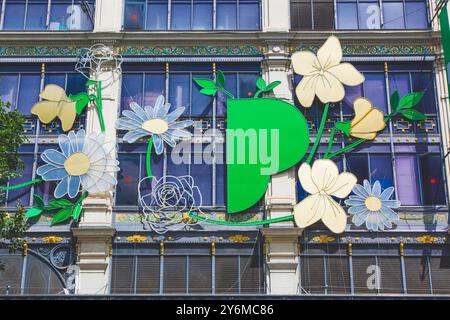 France, Paris, printemps Haussmann Banque D'Images