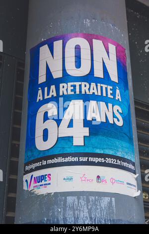 Affiche contre la réforme des retraites à 64 ans. NUPES. Banque D'Images