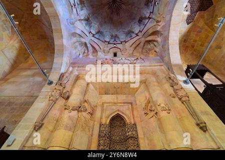 Mihrab de Divrigi Ulu Camii ou Grande Mosquée de Divrigi. Sivas Turquie - 6.26.2024 Banque D'Images