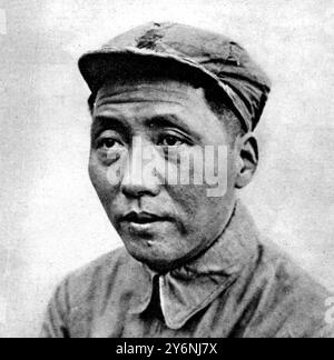 Mao Tse Tung leader communiste chinois ©2004 Topfoto Mao Tse-tung (également Mao Zedong ; président Mao ; orig. Runzhi) homme politique communiste chinois et révolutionnaire ; chef d'État de la Chine de 1949 à 1959 ; chef de facto du gouvernement de la Chine de 1949 à 1976 ; fondateur de la Chine communiste  1893-1976 Banque D'Images