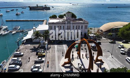 Phare de barra à Salvador salvador, bahia, brésil - 20 juillet 2024 : vue sur le terminal nautique, fort sao marcelo et monument de la capoeira dans la ville de salvador. SALVADOR BAHIA BRÉSIL Copyright : xJoaxSouzax 180724JOA028 Banque D'Images