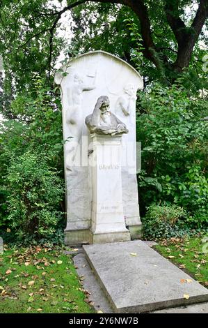 Vienne, Autriche. Cimetière central de Vienne, Johannes Brahms compositeur, (7 mai 1833 à Hambourg ; † 3 avril 1897 à Vienne), tombe d'Ilse Conrat, 1903 Banque D'Images