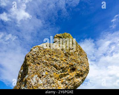 La King Stone, un monolithe construit à la fin du néolithique ou au début de l'âge du bronze, fait partie des Rollright Stones dans l'Oxfordshire au Royaume-Uni Banque D'Images