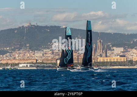 Barcelone, Espagne. 26 septembre 2024. Les jeunes membres de l'équipe Luna Rossa remportent la compétition des jeunes, appelée Unicredit Youth America's Cup. Los jóvenes del equipo Luna Rossa ganan la competición juvenil, llamada Unicredit Youth America's Cup. Actualités sports -Barcelone, Espagne jeudi 26 septembre 2024 (photo par Eric Renom/LaPresse) crédit : LaPresse/Alamy Live News Banque D'Images