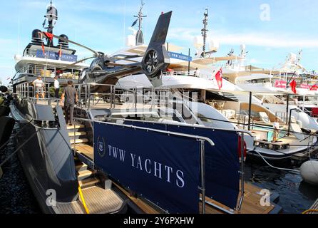 Monte Carlo, Monaco - 26 septembre 2024 : ambiance du Monaco Yacht Show. MYS, Yachting, bateau, Boats, Yachten, Boote. Mandoga Media Germany Monaco Yacht Show 2024 *** Monte Carlo, Monaco 26 septembre 2024 Monaco Yacht Show ambiance MYS, Yachting, bateau, Boats, Yachts, Yachts, bateaux Mandoga Media Allemagne Monaco Yacht Show 2024 Banque D'Images