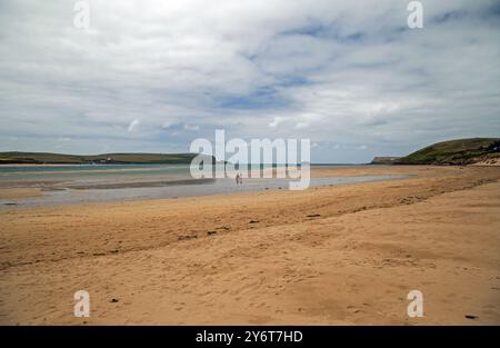 Rock, Cornouailles, Angleterre, juin 2024, une vue de Rock Beach Banque D'Images