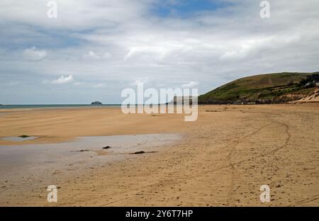 Rock, Cornouailles, Angleterre, juin 2024, une vue de Rock Beach Banque D'Images