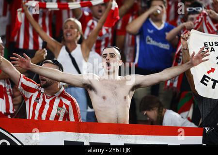 Rome, Italie. 26 septembre 2024. Les supporters de l'Athletic Bilbao avant l'UEFA Europa League, jour 1 match entre L'AS Roma et l'Athletic Bilbao le 26 septembre 2024 au Stadio Olimpico à Rome, Italie. Crédit : Federico Proietti / Alamy Live News Banque D'Images