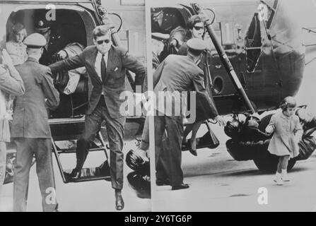 LE PRÉSIDENT AMÉRICAIN JOHN F. KENNEDY AVEC JACQUELINE JACKIE KENNEDY PREMIÈRE DAME ET FILLE À LA BASE AÉRIENNE / 5 NOVEMBRE 1961 Banque D'Images