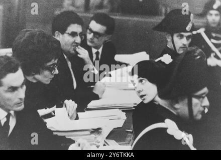 JOSETTE ET RICHARD BAUER - PROCÈS POUR MEURTRE À GENÈVE LE 12 OCTOBRE 1961 Banque D'Images