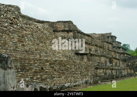 Le site archéologique touristique d'El Tajin créé par la civilisation totonaca à Veracruz, au Mexique. UNESCO World Heritage Center. Banque D'Images