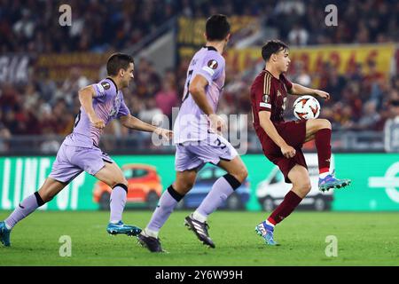 Rome, Italie. 26 septembre 2024. Niccolo' Pisilli de Roma en action lors de l'UEFA Europa League, jour 1 match entre AS Roma et Athletic Bilbao le 26 septembre 2024 au Stadio Olimpico à Rome, Italie. Crédit : Federico Proietti / Alamy Live News Banque D'Images