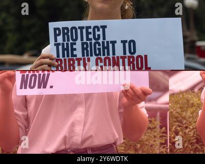 Washington, District de Columbia, États-Unis. 26 septembre 2024. À l’occasion de la Journée mondiale de la contraception, les femmes démocrates du Congrès et les défenseurs de la liberté reproductive appellent leurs collègues républicains à soutenir une législation garantissant l’accès à la contraception. (Crédit image : © Sue Dorfman/ZUMA Press Wire) USAGE ÉDITORIAL SEULEMENT! Non destiné à UN USAGE commercial ! Banque D'Images