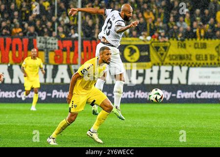 v.Li. : Lamar Yarbrough (Alemannia Aix-la-Chapelle, 25), Terrence Boyd (SV Waldhof Mannheim, 13), Kopfball, header, Zweikampf in der Luft, Aktion, action, 25.09.2024, Aix-la-Chapelle (Allemagne), Fussball, 3. Liga, Alemannia Aix-la-Chapelle - SV Waldhof Mannheim, Fussball, 3. LIGA, ALEMANNIA AACHEN - SV WALDHOF MANNHEIM, DFB/DFL LA RÉGLEMENTATION INTERDIT TOUTE UTILISATION DE PHOTOGRAPHIES COMME SÉQUENCES D'IMAGES ET/OU QUASI-VIDÉO. Banque D'Images