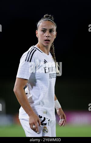 MADRID, ESPAGNE - SEPTEMBRE 26 : Athenea del Castillo du Real Madrid féminin lors du match de l'UEFA Women's Champions League 24/25, deuxième manche entre le Real Madrid et le Sporting Portugal au stade Alfredo Di Stefano de Madrid. (Photo de Guillermo Martinez) Banque D'Images