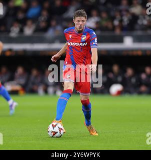 Francfort-sur-le-main, Allemagne. 26 septembre 2024. 26.09.2024, Fussball UEFA Europa League, Eintracht Frankfurt - FC Viktoria Pilsen, emonline, emspor, v.l., Lukas Cerv (FC Viktoria Pilsen) LES RÈGLEMENTS DFL/DFB INTERDISENT TOUTE UTILISATION DE PHOTOGRAPHIES COMME SÉQUENCES D'IMAGES ET/OU QUASI-VIDÉO. Crédit xdcx : dpa/Alamy Live News Banque D'Images